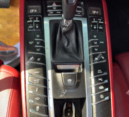 
										Used Porsche Macan Turbo full									