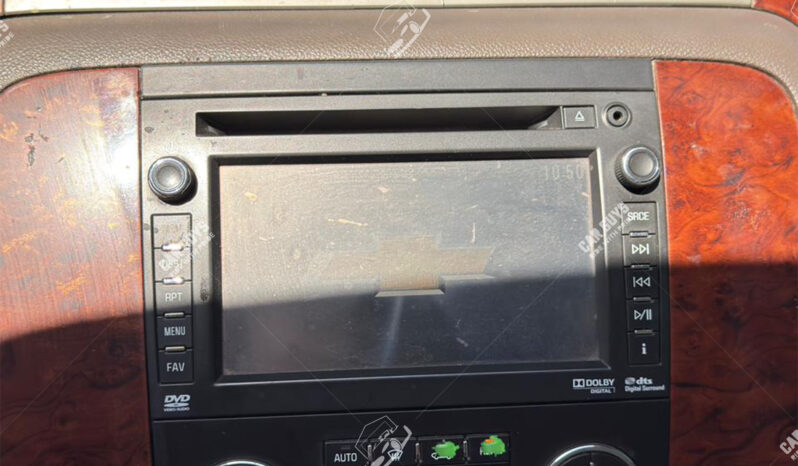 
								Used Chevrolet Suburban full									