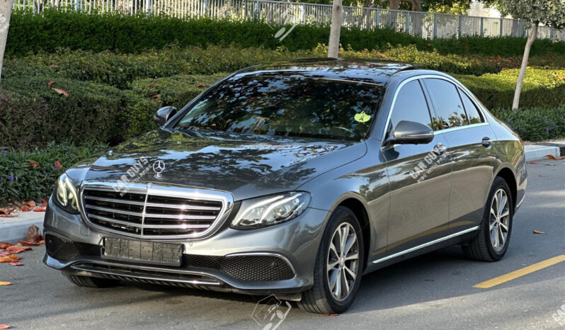 
								Used Mercedes-Benz E200 full									