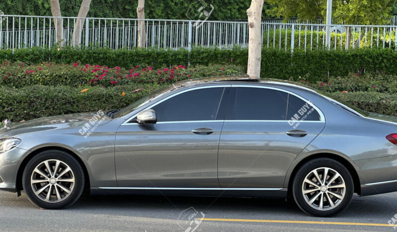 
								Used Mercedes-Benz E200 full									