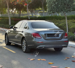 
										Used Mercedes-Benz E200 full									