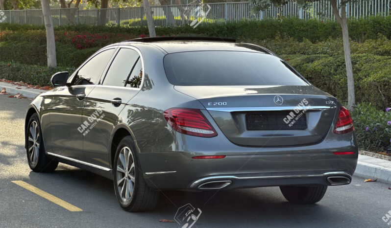 
								Used Mercedes-Benz E200 full									