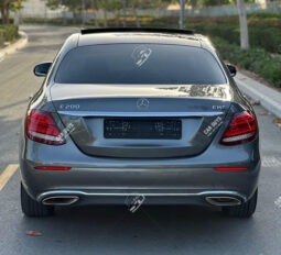 
										Used Mercedes-Benz E200 full									