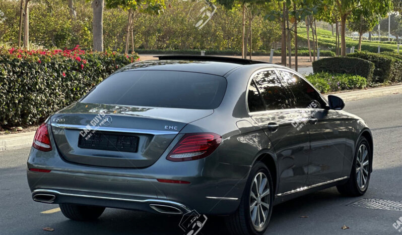 
								Used Mercedes-Benz E200 full									