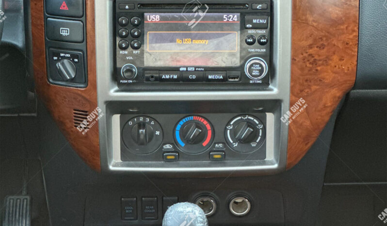 
								Used Nissan Patrol Safari full									