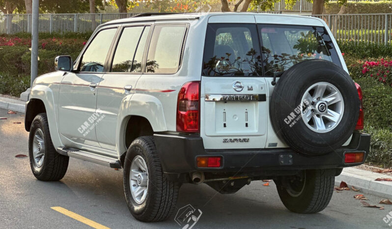 
								Used Nissan Patrol Safari full									