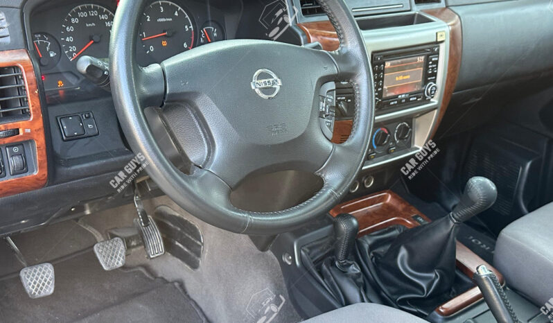 
								Used Nissan Patrol Safari full									