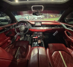 
										Used Audi S8 full									