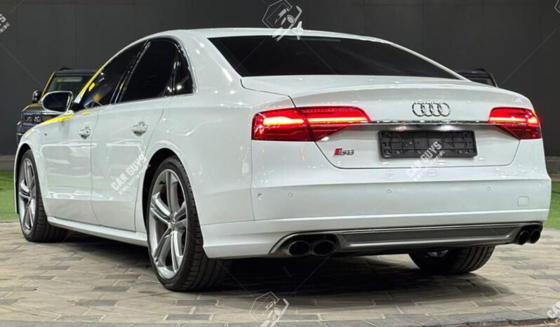 
								Used Audi S8 full									
