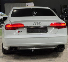Used Audi S8