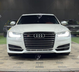 
										Used Audi S8 full									