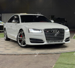 
										Used Audi S8 full									