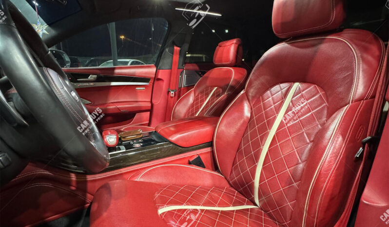 
								Used Audi S8 full									