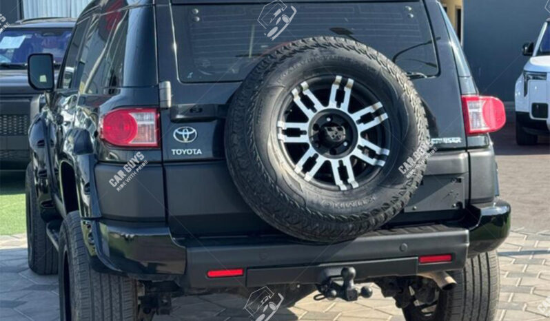 
								Used Toyota FJ Cruiser full									