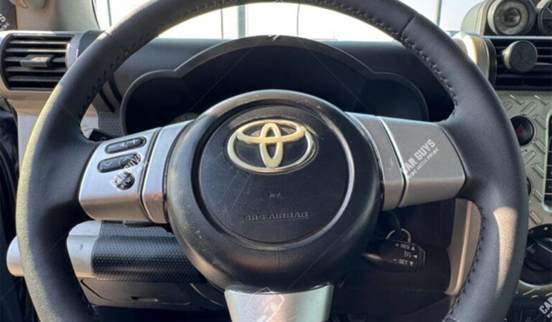 
								Used Toyota FJ Cruiser full									