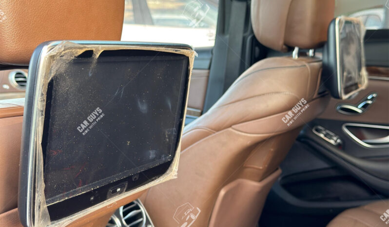 
								Used Mercedes-Benz S500 full									