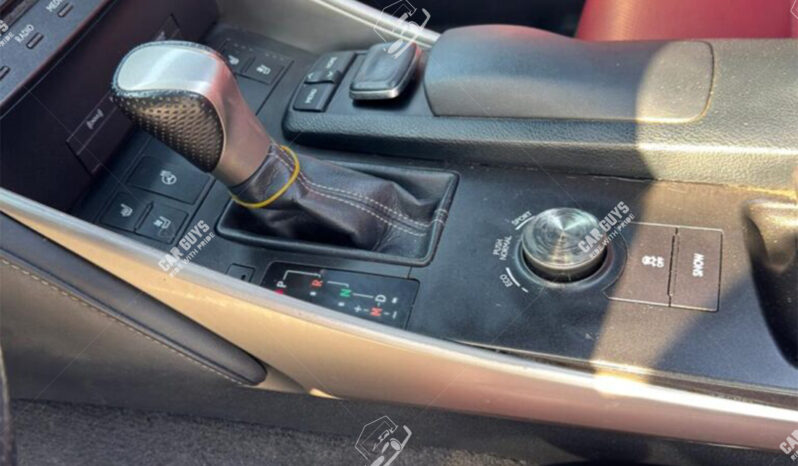 
								Used Lexus IS 300 full									