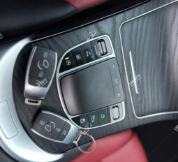 
										Used Mercedes-Benz EQA 350 4MATIC full									