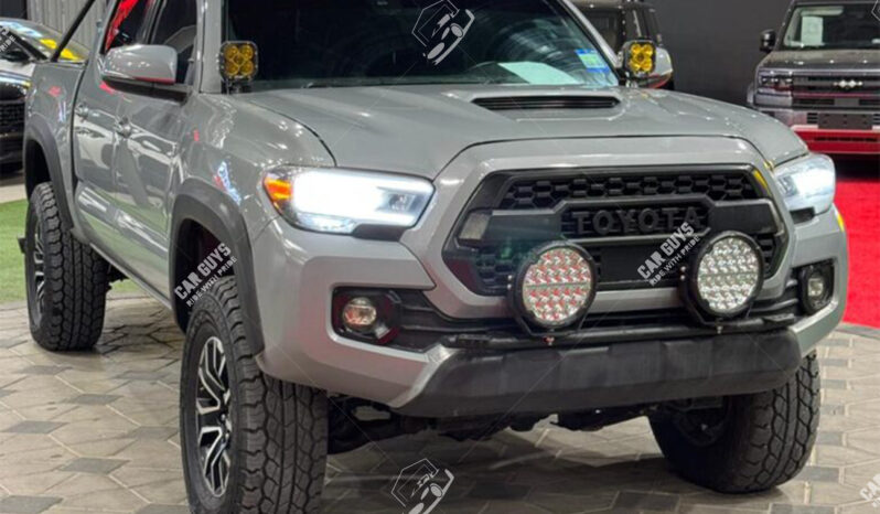 
								Used Toyota Tacoma TRD full									