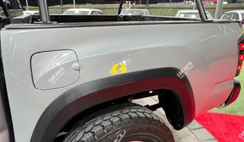 
								Used Toyota Tacoma TRD full									