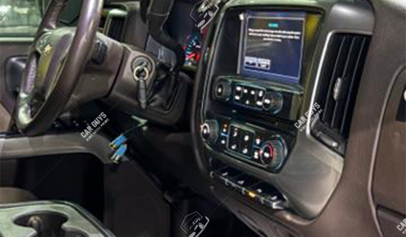 
								Used Chevrolet Silverado LT full									