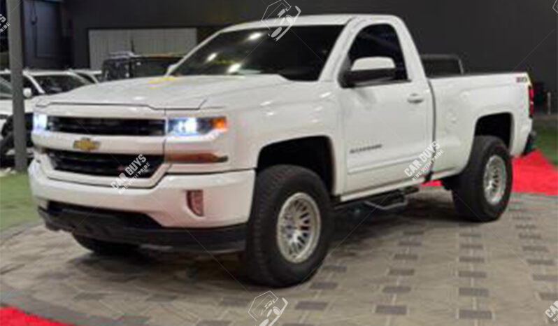 
								Used Chevrolet Silverado LT full									