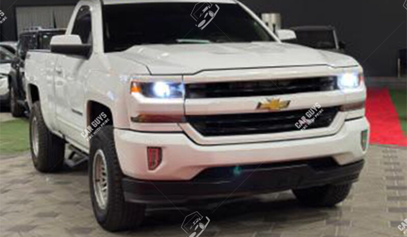 
								Used Chevrolet Silverado LT full									
