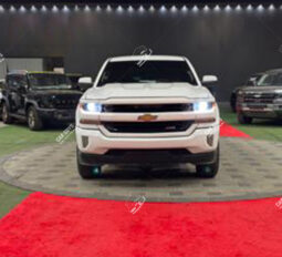 
										Used Chevrolet Silverado LT full									