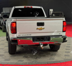 
										Used Chevrolet Silverado LT full									