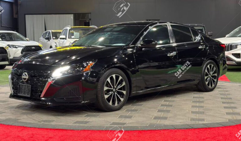 
								Used Nissan Altima full									