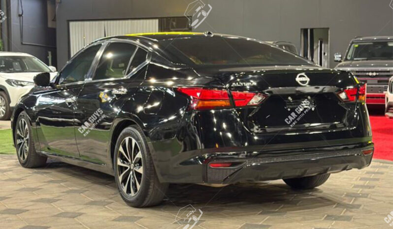 
								Used Nissan Altima full									