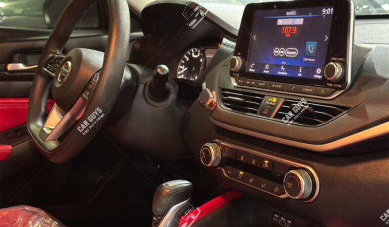 
								Used Nissan Altima full									