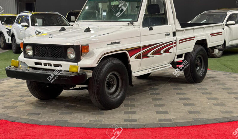 
								Used Toyota Land Cruiser full									