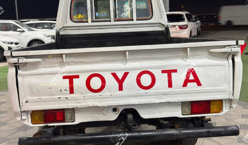 
								Used Toyota Land Cruiser full									