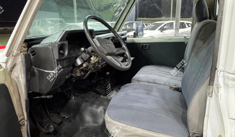 
								Used Toyota Land Cruiser full									