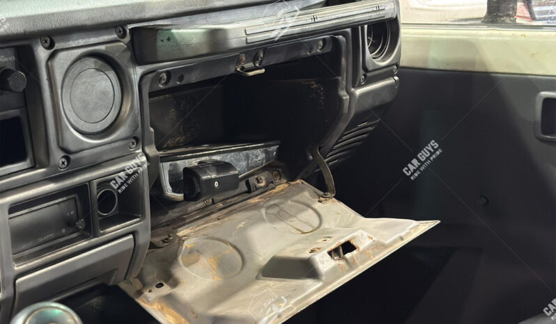 
								Used Toyota Land Cruiser full									