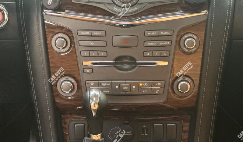 
								Used Nissan Patrol Platinum full									