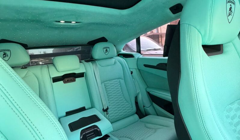 
								Used Lamborghini Urus full									