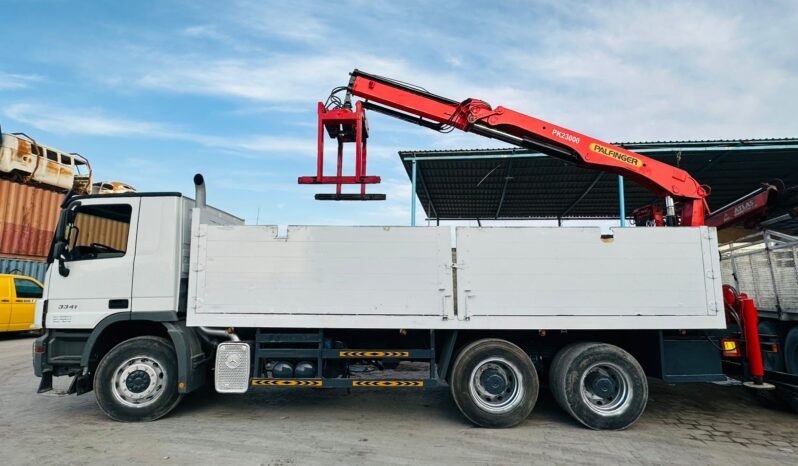 
								Mercedes-Benz Actros 3341 Crane Truck 2011 | GCC Approved | Heavy Duty full									